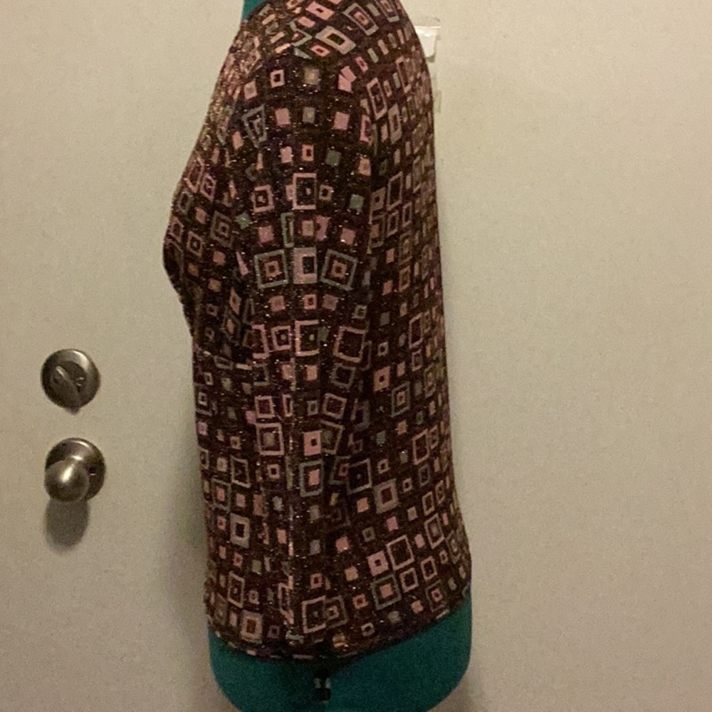 No Boundaries Metallic Stretch Cross-over Top 11/13 size, 3/4 length sleeves. - Picture 4 of 7